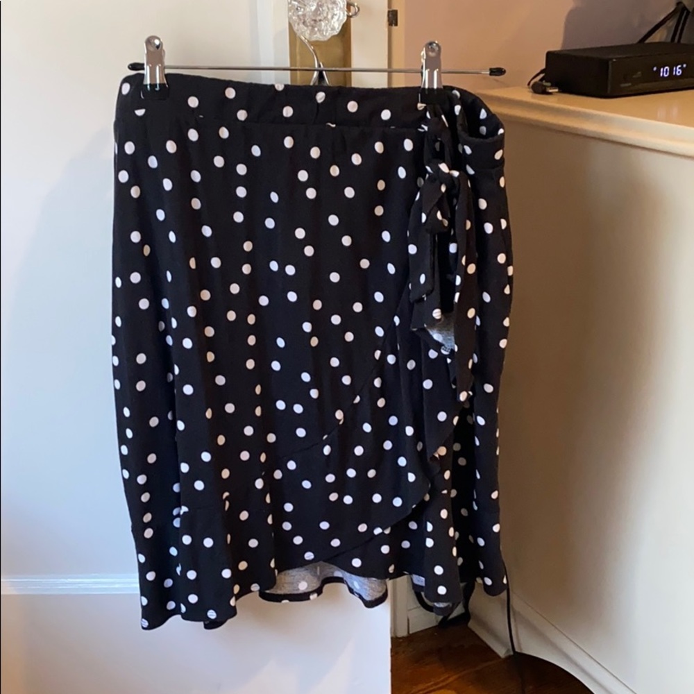 Mini Skirt - Picture 2 of 2